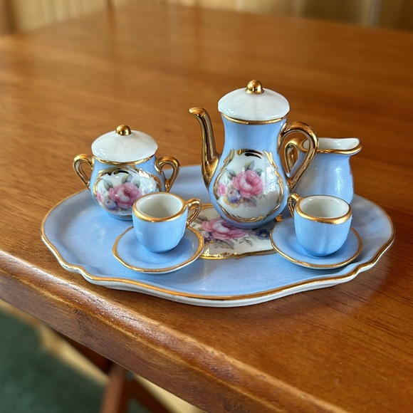 Limoges France miniature Tea Set - Picture 3 of 8